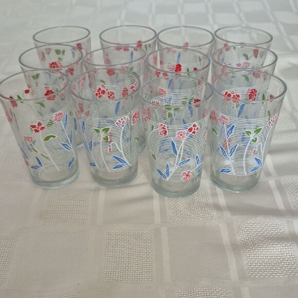 Vintage Floral Glass Tumbler Set - Red, Green, Blue - Picture 3 of 16